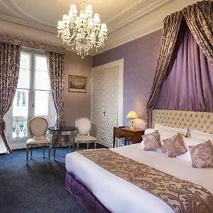 Claridge Hotel