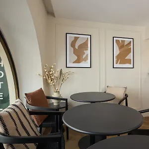 Elysée Secret Hotel