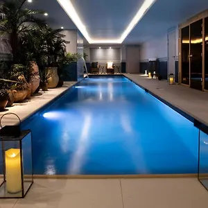 Monte Cristo Hotel