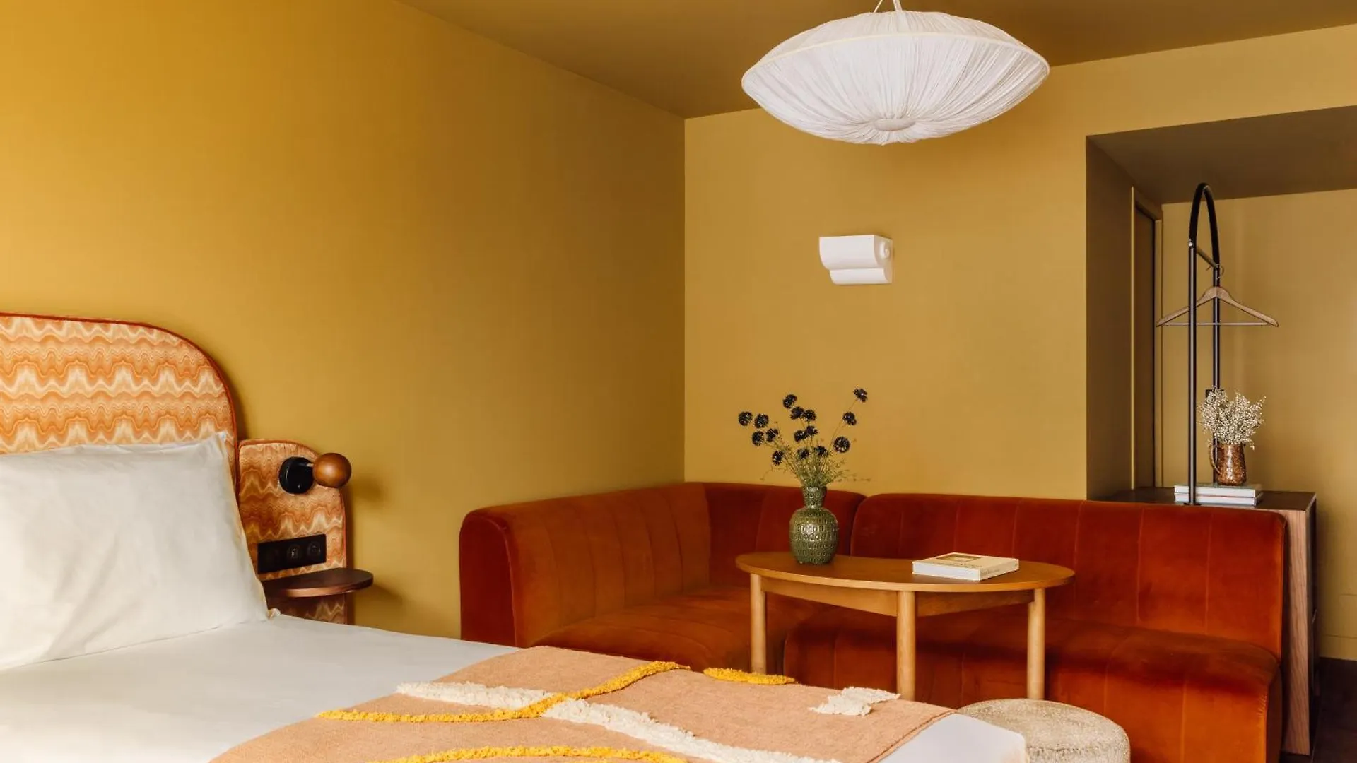 **** Hotel Le Jardin De Verre By Locke Paris France