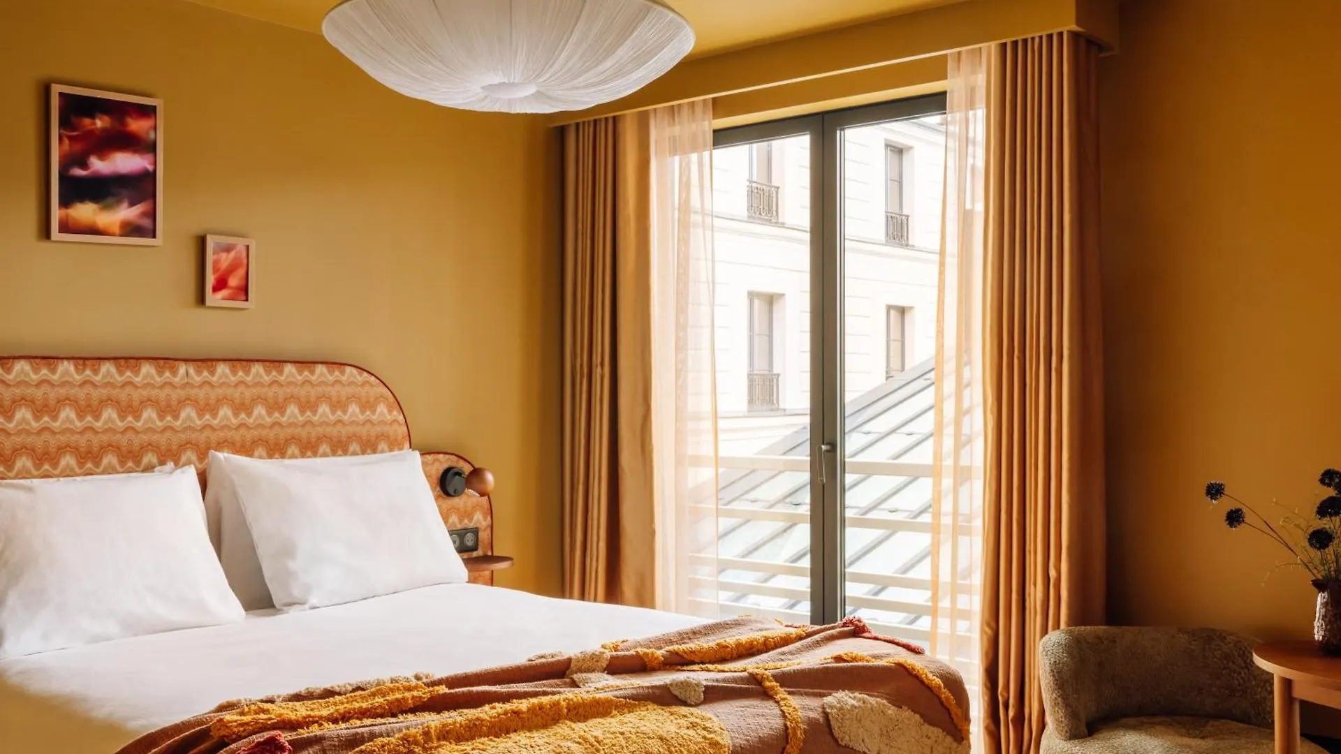 Hotel Le Jardin De Verre By Locke Paris