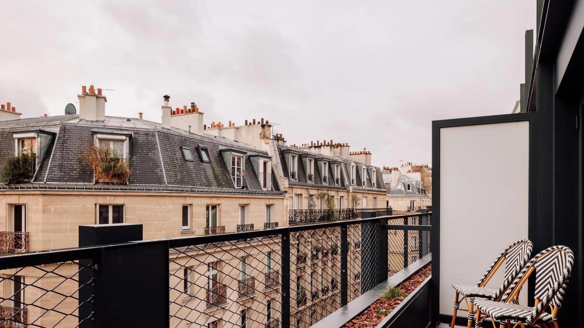 Hotel Le Jardin De Verre By Locke Paris