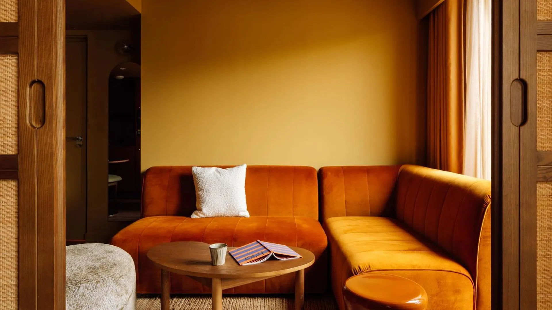 **** Hotel Le Jardin De Verre By Locke Paris France