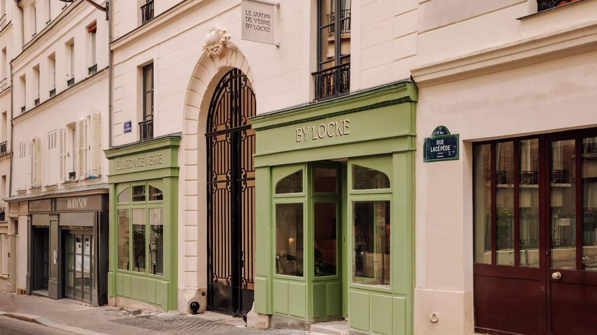 Le Jardin De Verre By Locke Paris France